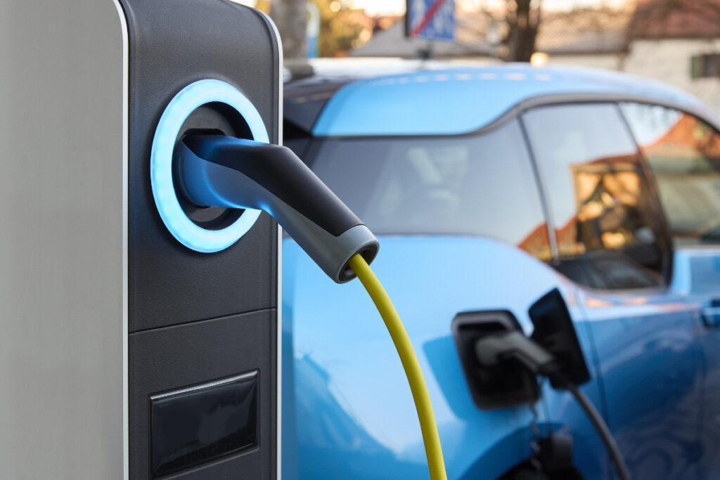 tomada carregamento carros eletricos, eletricista 24